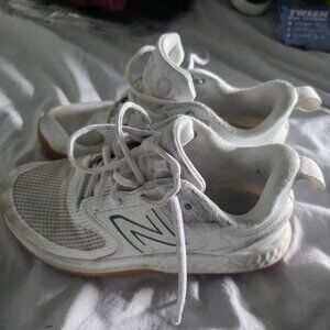 New balance womens softball turf cleat womens  size 6